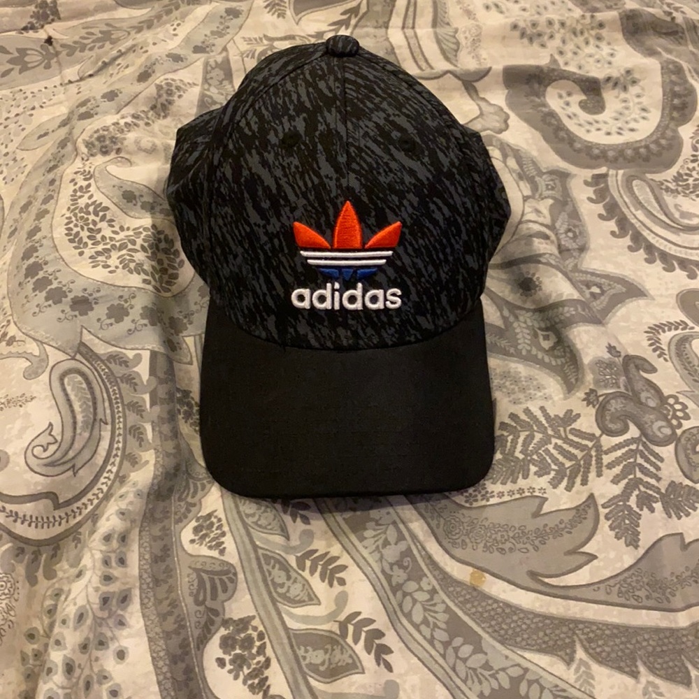 Adidas black and gray hat